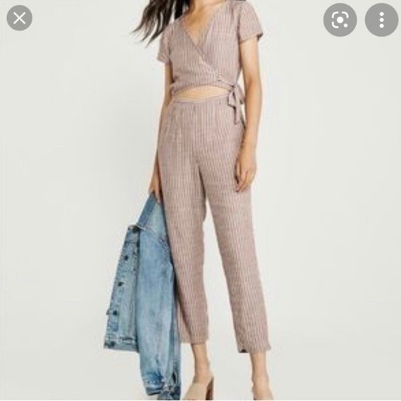 Abercrombie‎ & Fitch faux wrap jump suit XST - Picture 7 of 7